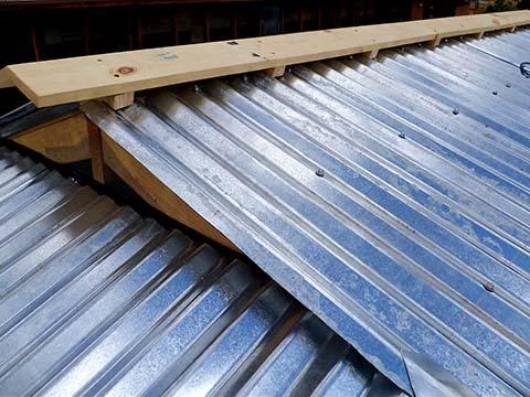 Panel de techo galvanizado
